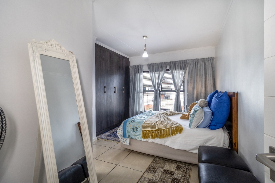 2 Bedroom Property for Sale in Greenstone Crest Gauteng