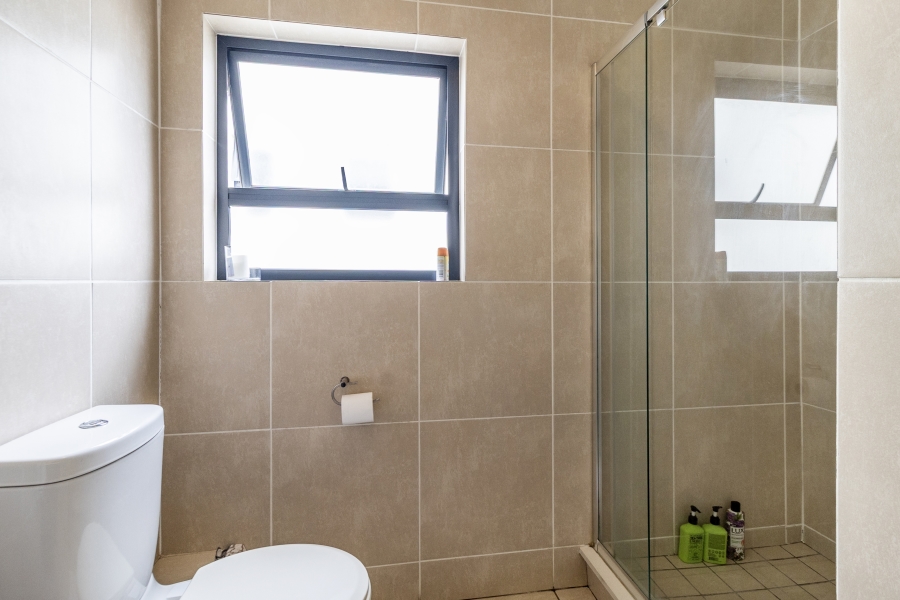 2 Bedroom Property for Sale in Greenstone Crest Gauteng