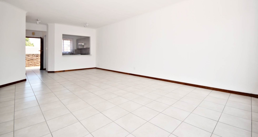 2 Bedroom Property for Sale in Bromhof Gauteng