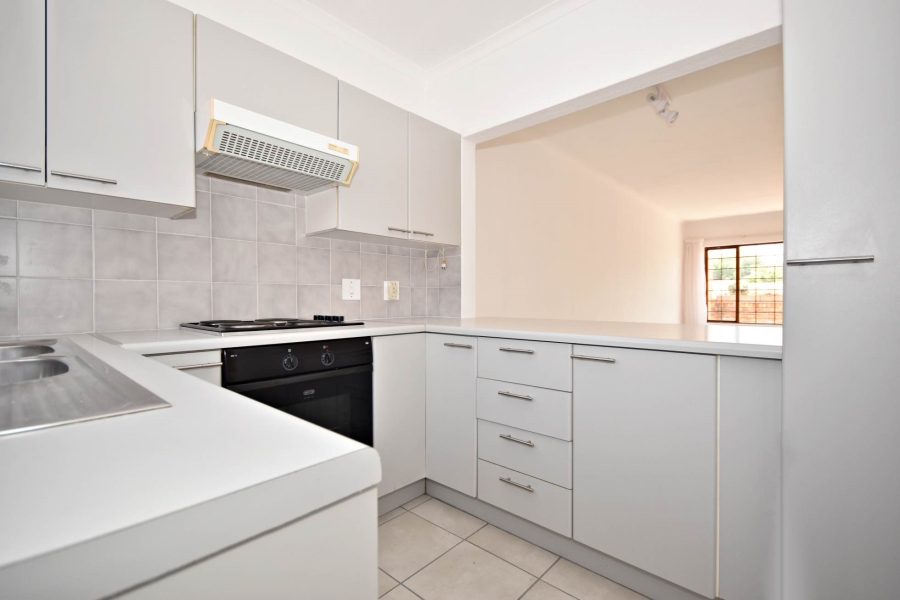 2 Bedroom Property for Sale in Bromhof Gauteng