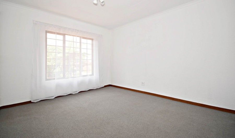 2 Bedroom Property for Sale in Bromhof Gauteng