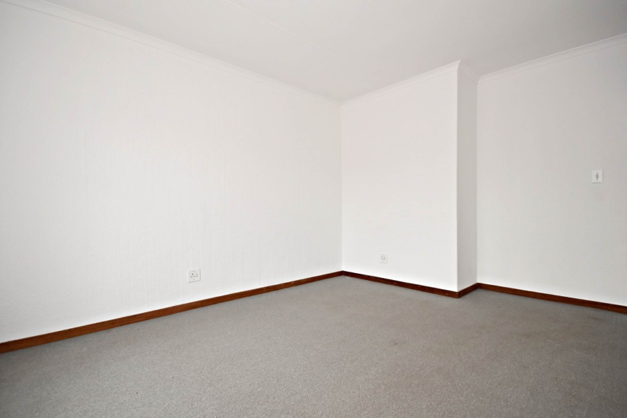 2 Bedroom Property for Sale in Bromhof Gauteng