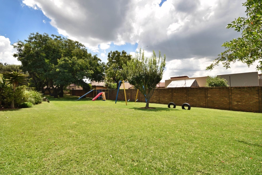 2 Bedroom Property for Sale in Bromhof Gauteng