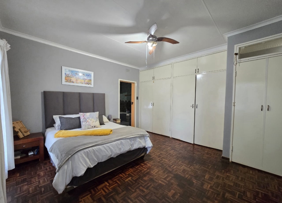 4 Bedroom Property for Sale in Helderkruin Gauteng