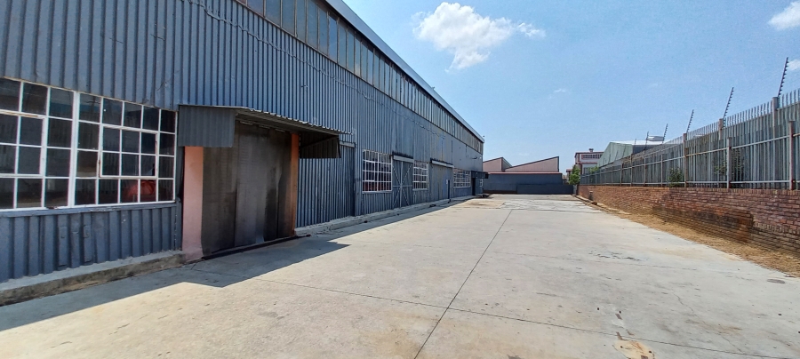 To Let commercial Property for Rent in Spartan Gauteng