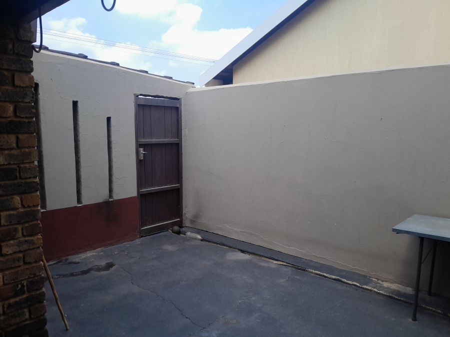 4 Bedroom Property for Sale in Eersterust Gauteng