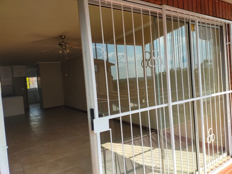 2 Bedroom Property for Sale in Greenhills Gauteng