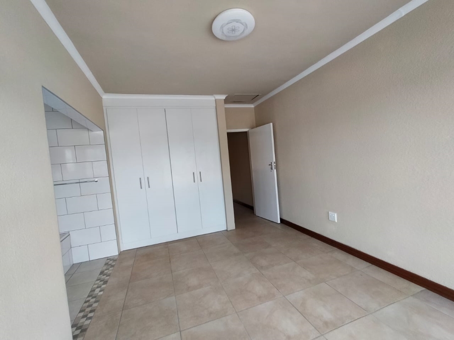 2 Bedroom Property for Sale in Greenhills Gauteng