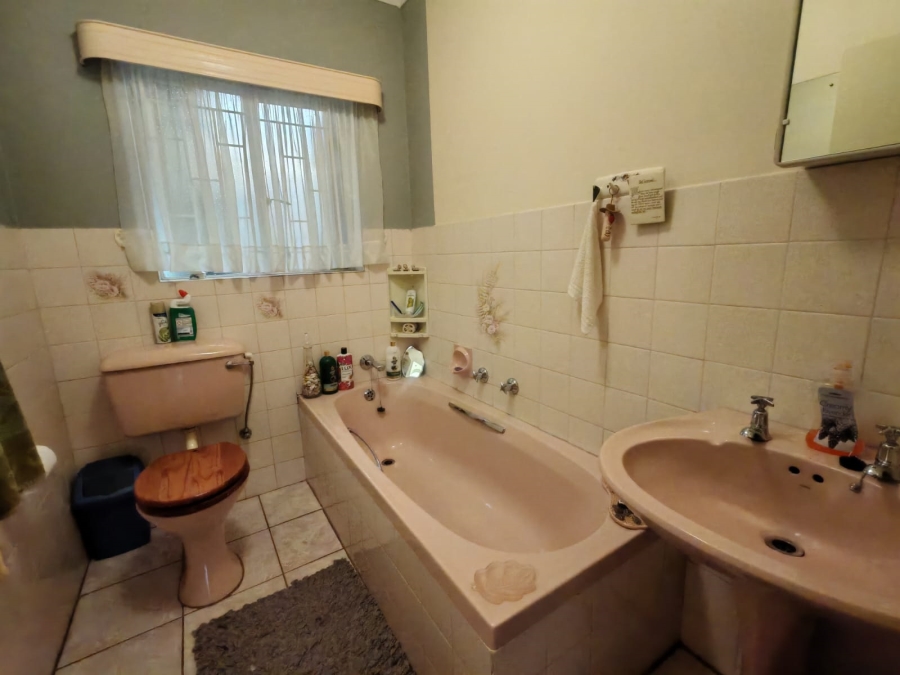 3 Bedroom Property for Sale in Rant En Dal Gauteng