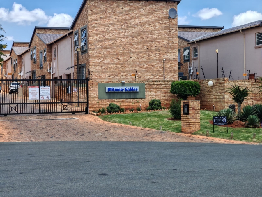 3 Bedroom Property for Sale in Wilgeheuwel Gauteng