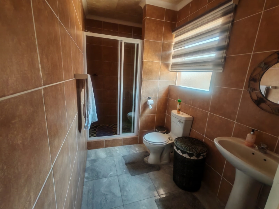 3 Bedroom Property for Sale in Wilgeheuwel Gauteng