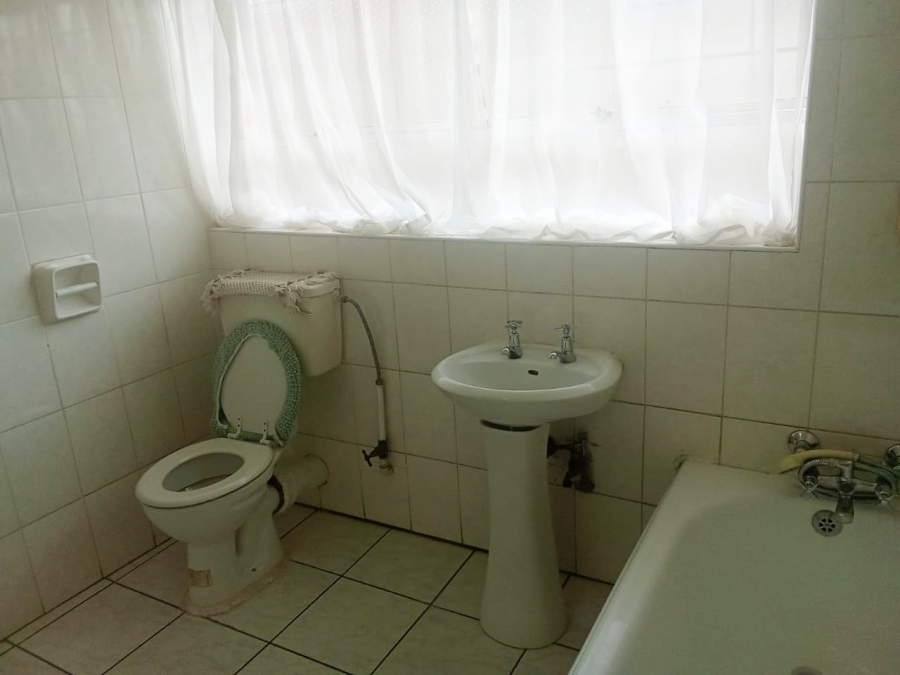 2 Bedroom Property for Sale in Wentworth Park Gauteng