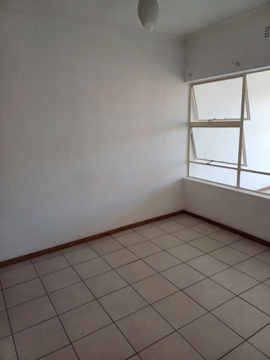 2 Bedroom Property for Sale in Wentworth Park Gauteng