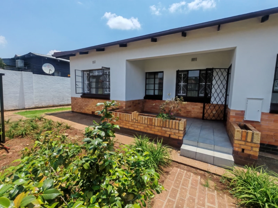 3 Bedroom Property for Sale in Albertskroon Gauteng