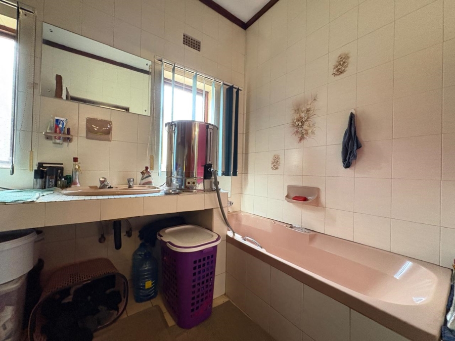 8 Bedroom Property for Sale in Rand Collieries Gauteng