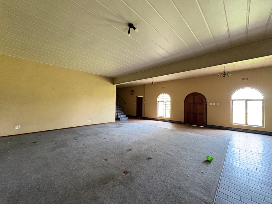 8 Bedroom Property for Sale in Rand Collieries Gauteng