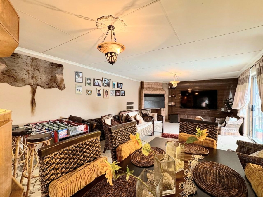 4 Bedroom Property for Sale in Dalpark Gauteng