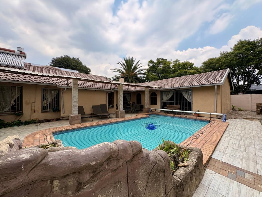 4 Bedroom Property for Sale in Dalpark Gauteng