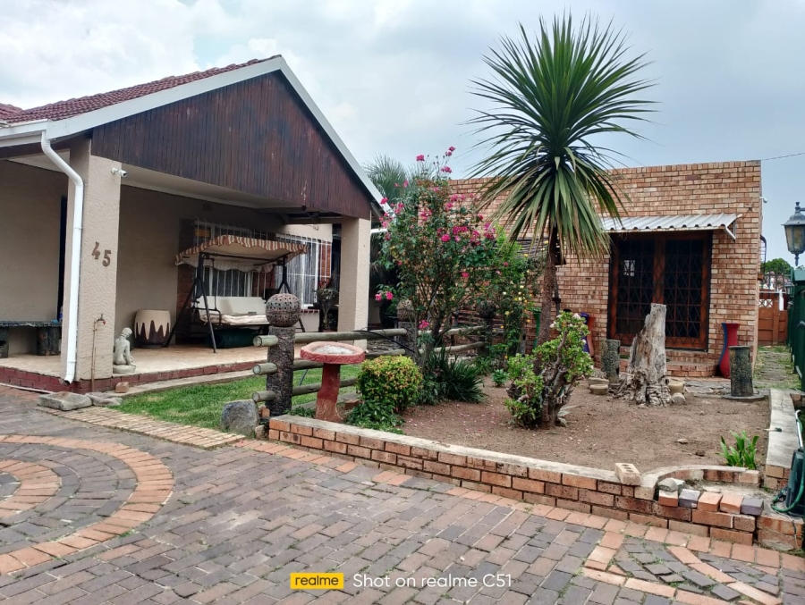 4 Bedroom Property for Sale in Van Dyk Park Gauteng