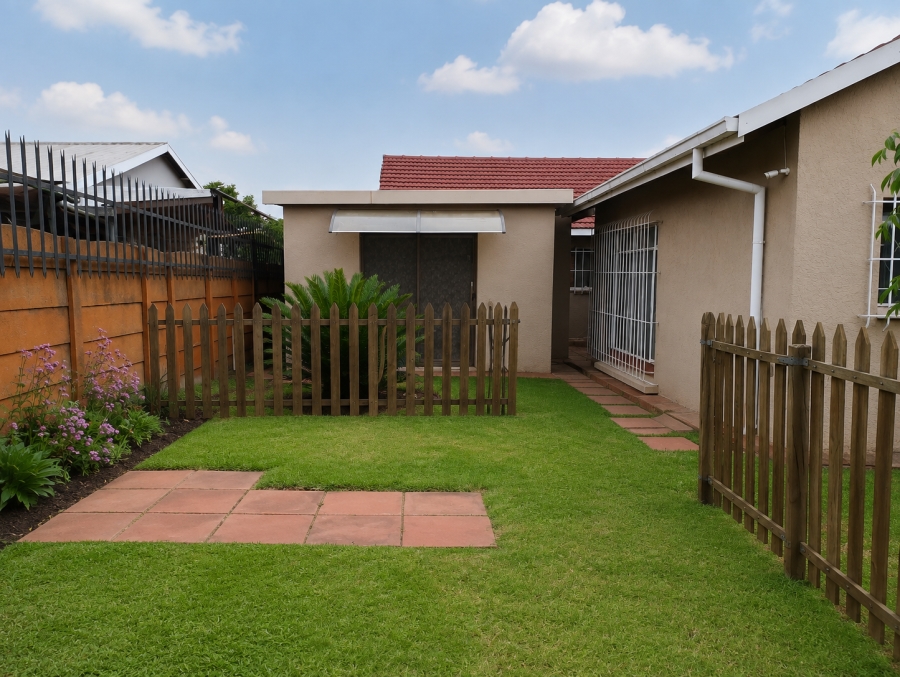 6 Bedroom Property for Sale in Van Dyk Park Gauteng