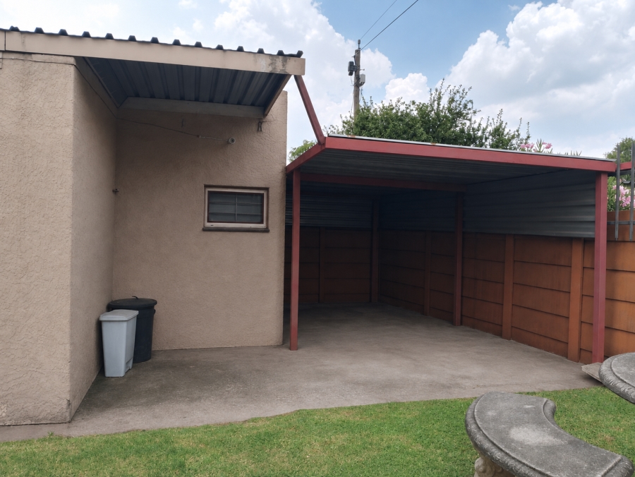 6 Bedroom Property for Sale in Van Dyk Park Gauteng