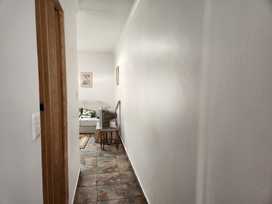 To Let 1 Bedroom Property for Rent in Hurlingham Manor Gauteng