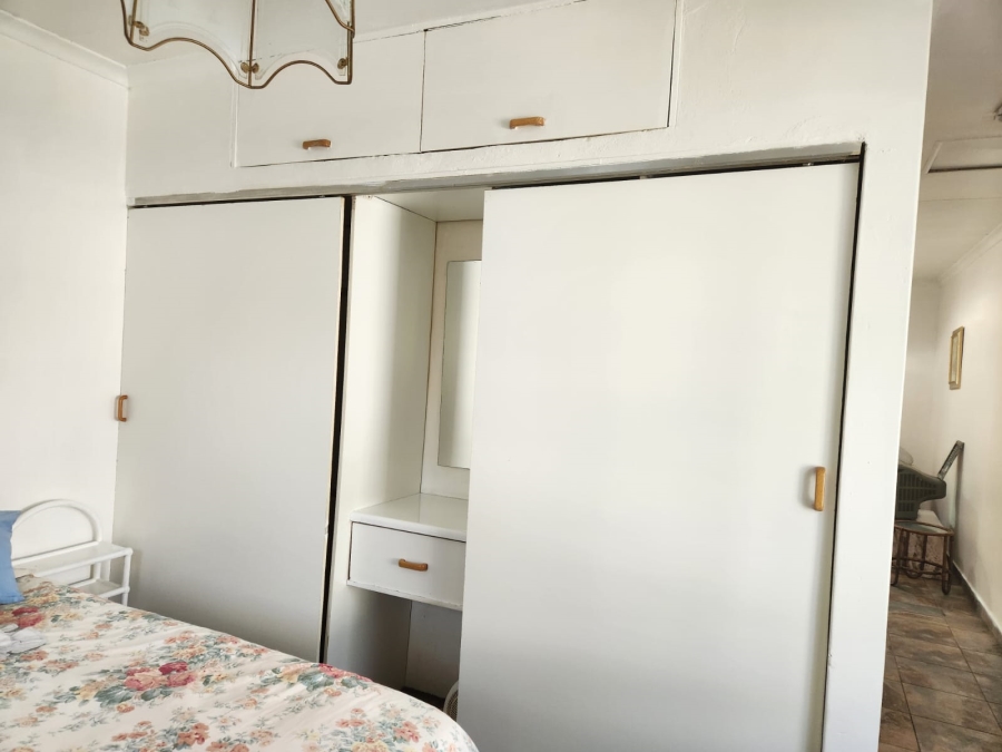 To Let 1 Bedroom Property for Rent in Hurlingham Manor Gauteng