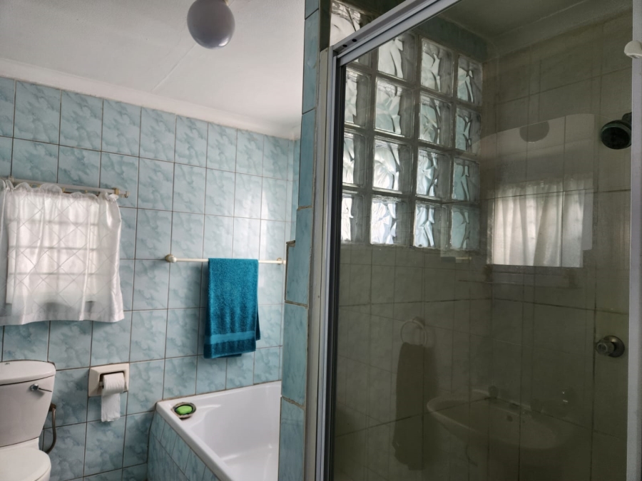 To Let 1 Bedroom Property for Rent in Hurlingham Manor Gauteng