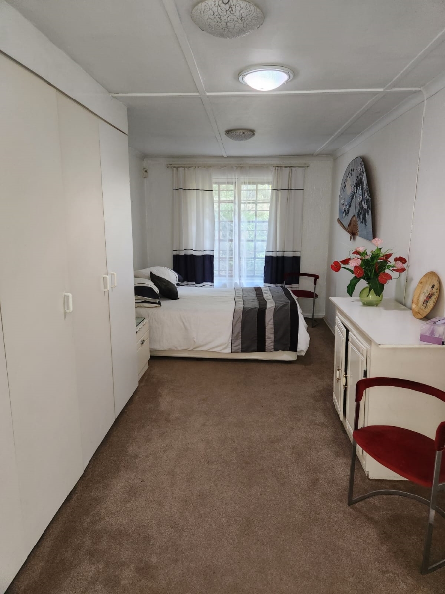 To Let 1 Bedroom Property for Rent in Hurlingham Manor Gauteng