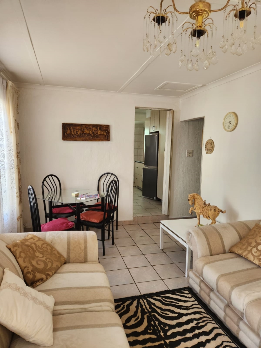 To Let 1 Bedroom Property for Rent in Hurlingham Manor Gauteng