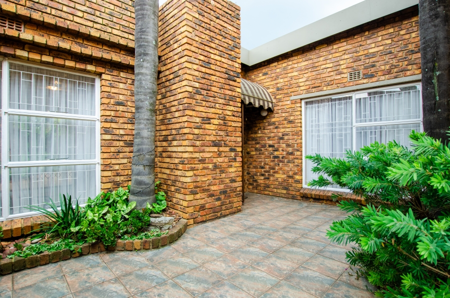 4 Bedroom Property for Sale in Sunward Park Gauteng