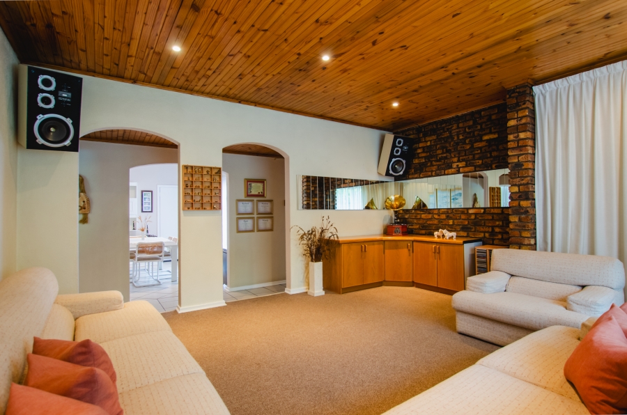 4 Bedroom Property for Sale in Sunward Park Gauteng