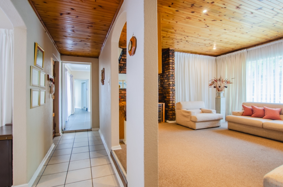 4 Bedroom Property for Sale in Sunward Park Gauteng