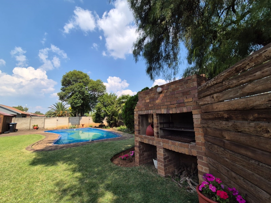 3 Bedroom Property for Sale in Vanderbijlpark Sw 2 Gauteng