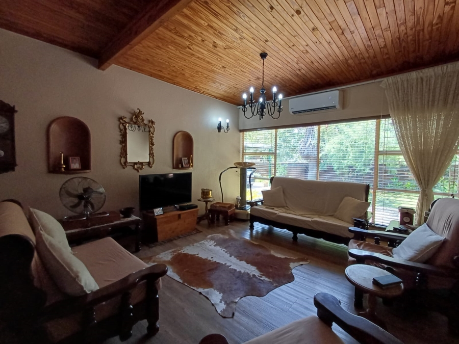 3 Bedroom Property for Sale in Flora Gardens Gauteng