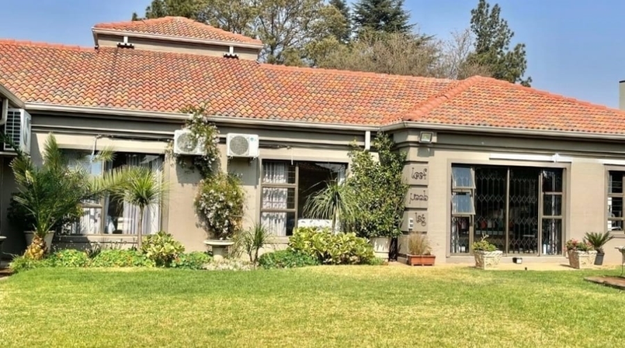 5 Bedroom Property for Sale in Vanderbijlpark SW 5 Gauteng