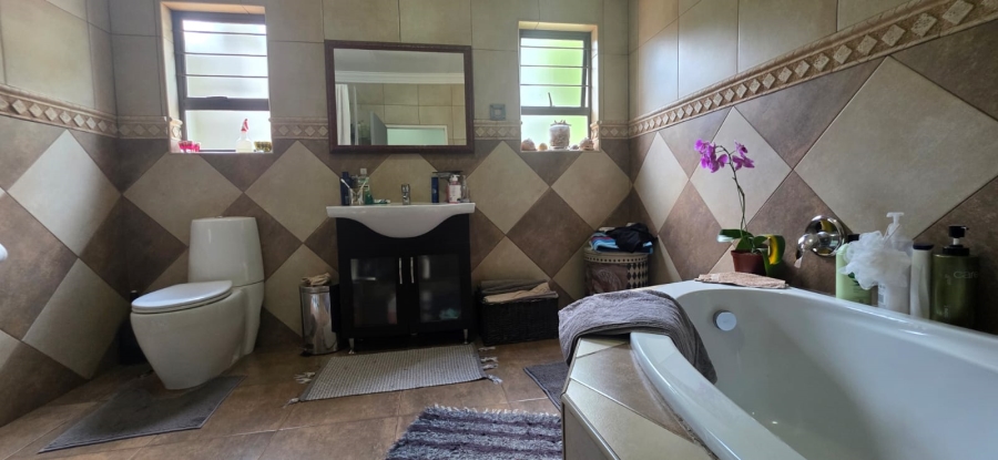 5 Bedroom Property for Sale in Vanderbijlpark SW 5 Gauteng