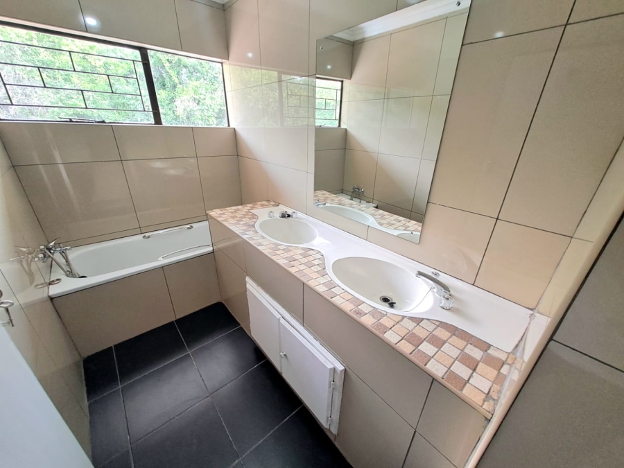 2 Bedroom Property for Sale in Three Rivers Gauteng