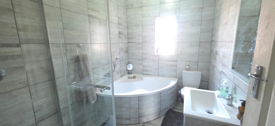 3 Bedroom Property for Sale in Vanderbijlpark CW 3 Gauteng