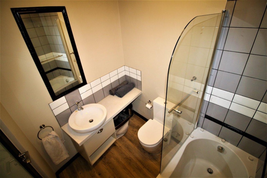 2 Bedroom Property for Sale in Rosebank Gauteng