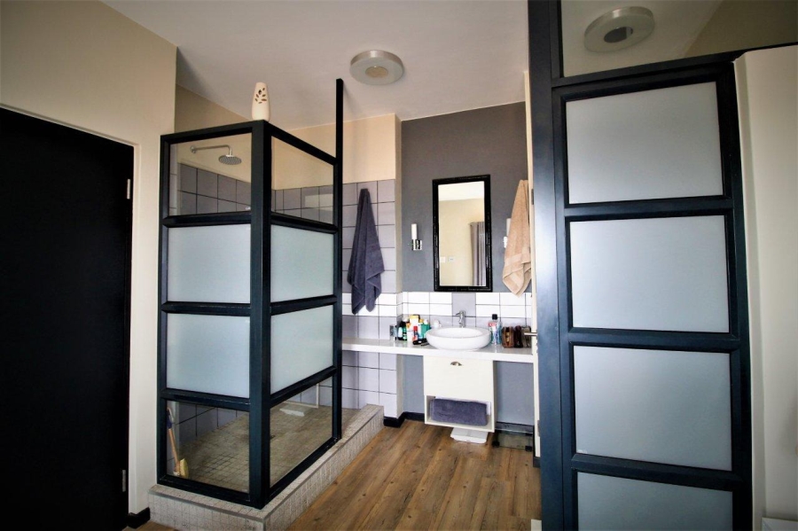 2 Bedroom Property for Sale in Rosebank Gauteng