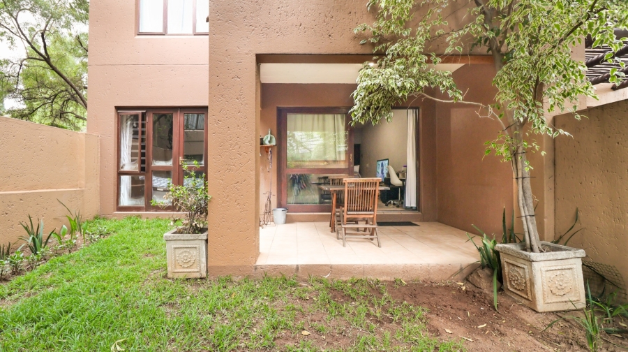 To Let 1 Bedroom Property for Rent in Douglasdale Gauteng
