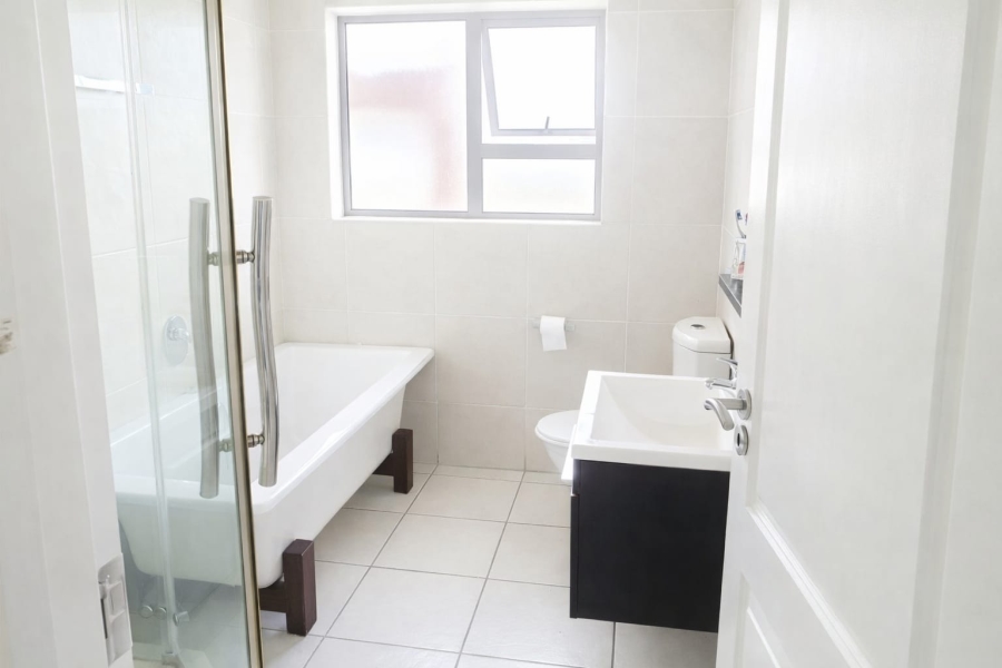 2 Bedroom Property for Sale in Noordwyk Gauteng