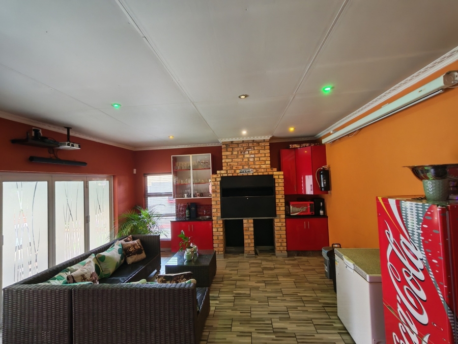 4 Bedroom Property for Sale in Brackendowns Gauteng