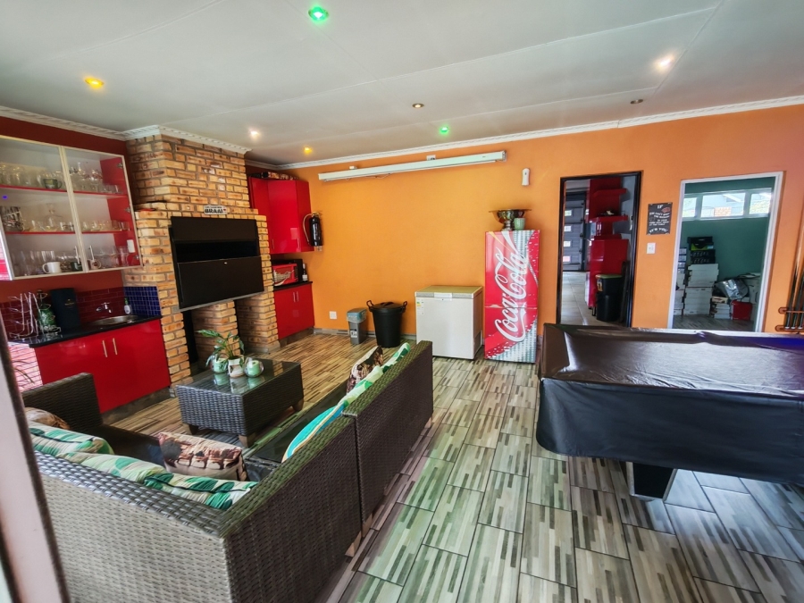 4 Bedroom Property for Sale in Brackendowns Gauteng