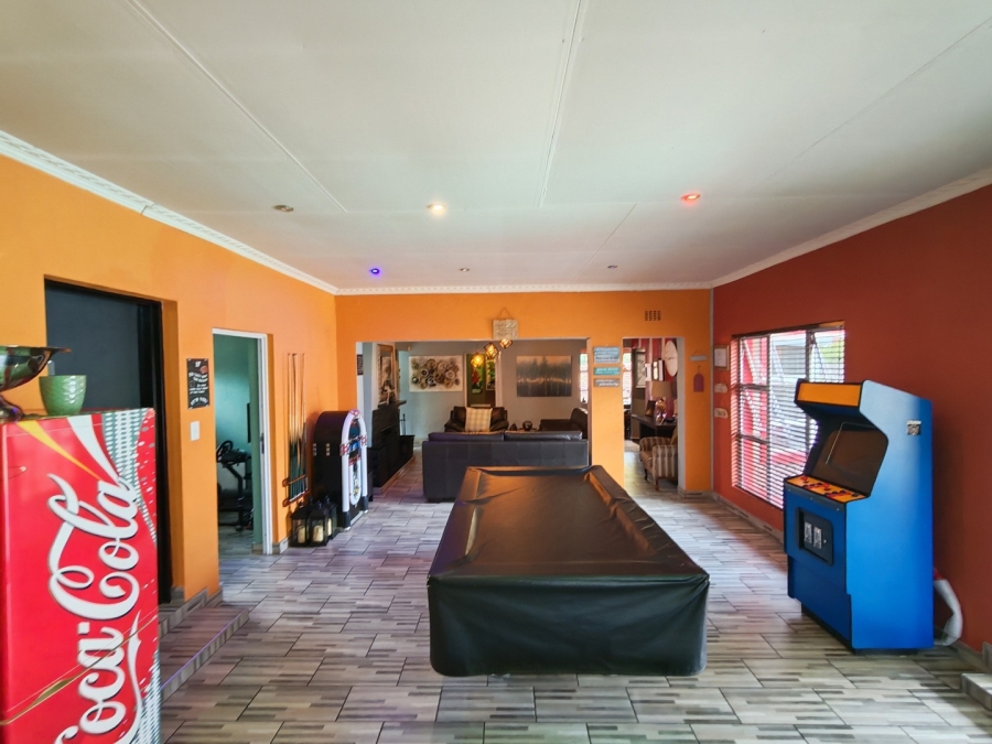 4 Bedroom Property for Sale in Brackendowns Gauteng