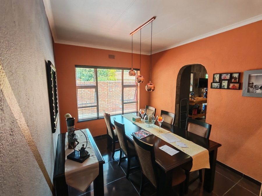 4 Bedroom Property for Sale in Brackendowns Gauteng