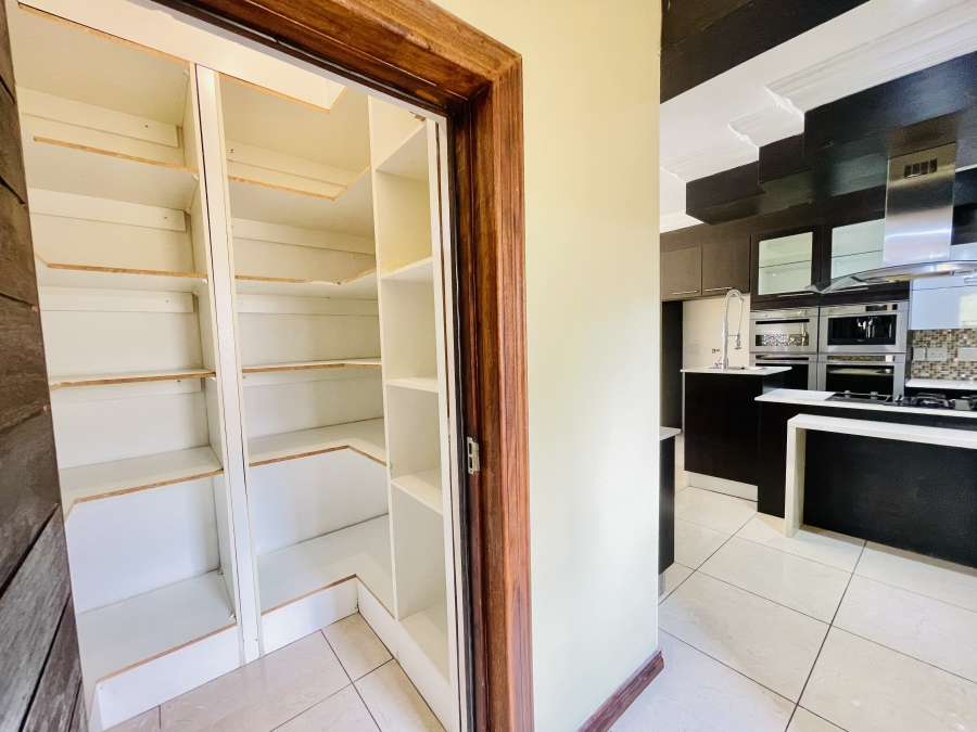 To Let 4 Bedroom Property for Rent in Blue Valley Golf Estate Gauteng