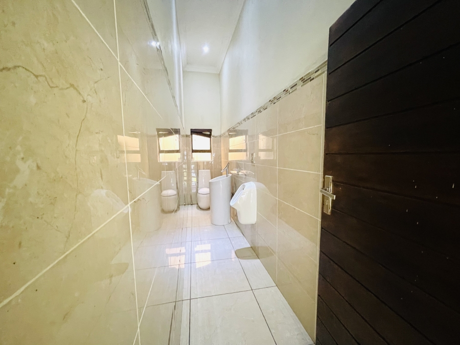 To Let 4 Bedroom Property for Rent in Blue Valley Golf Estate Gauteng