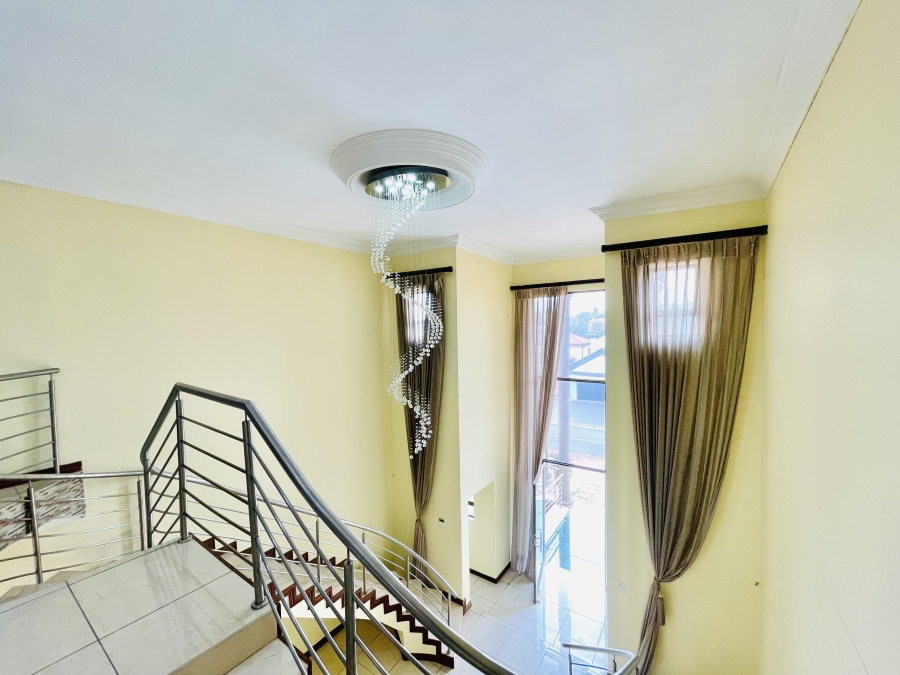 To Let 4 Bedroom Property for Rent in Blue Valley Golf Estate Gauteng